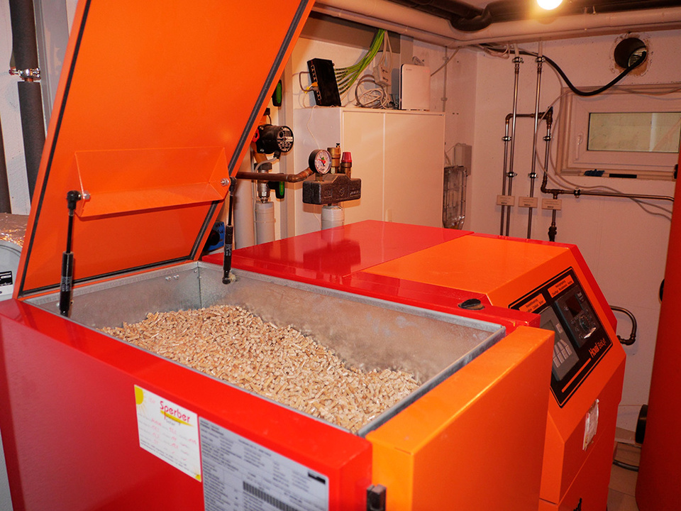 Palletheizung2 bei Elektrotechnik Süß GmbH in Marburg